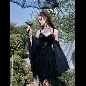 NEW SALEM BADDIE WITCH DRESS